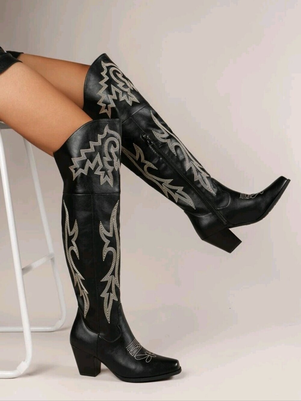 Black Embroidered Western Knee-High Boots SIZE 7